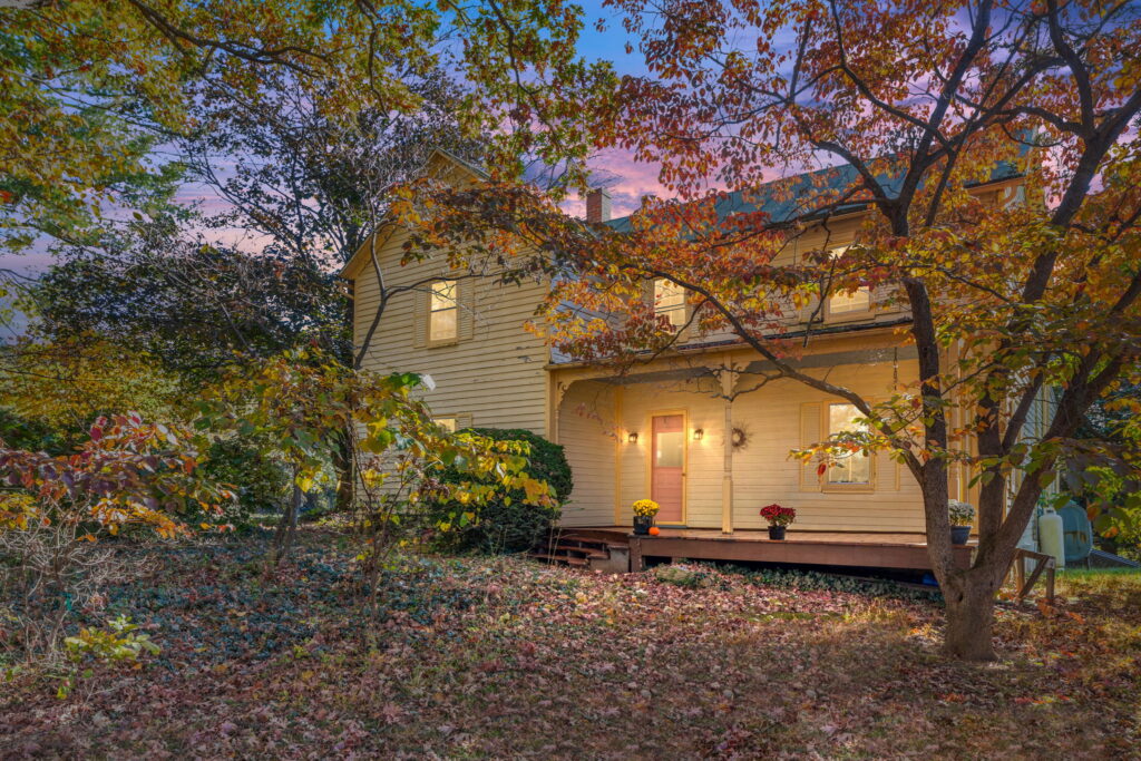 Beautiful farm home in Berryville Virginia